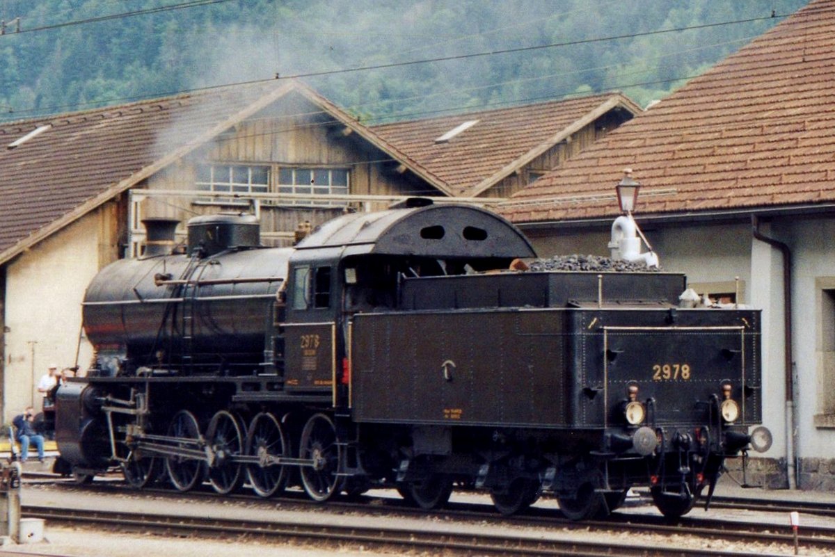 SBB Historic 2978 runs light at Erstfeld on 25 May 2007.