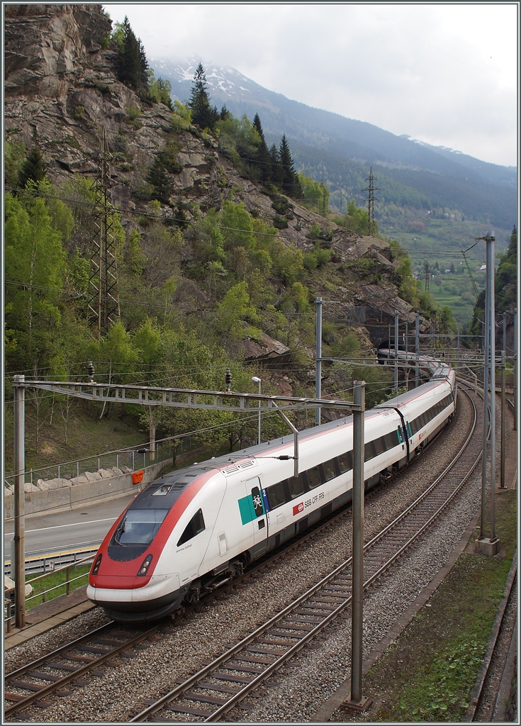 SBB ICN by the  Dazio Grande  (Rodi Fiesso).
06.05.2014