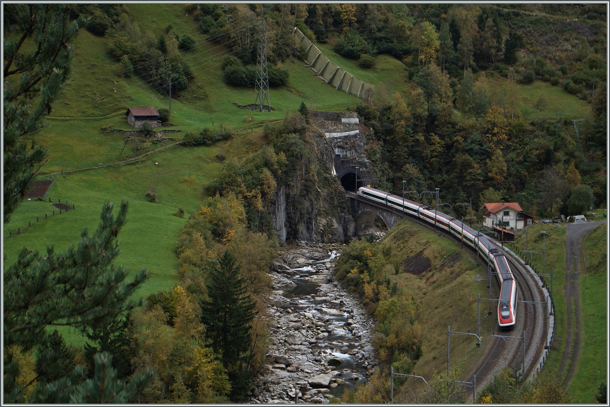 SBB ICN by the  Watinger Tunnes .
10.10.2014