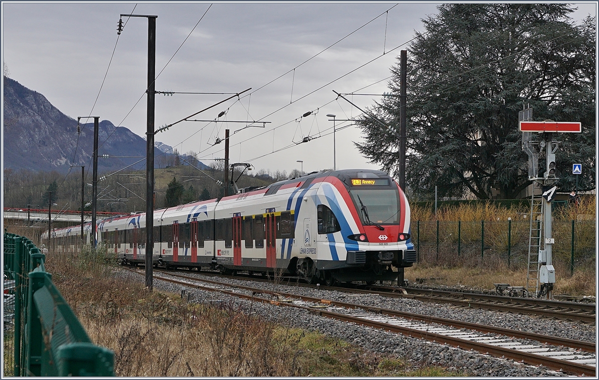 SBB LES RABe 522 on the way to Annecy in Prigy (Haute-Savoie). 

13.02.2020