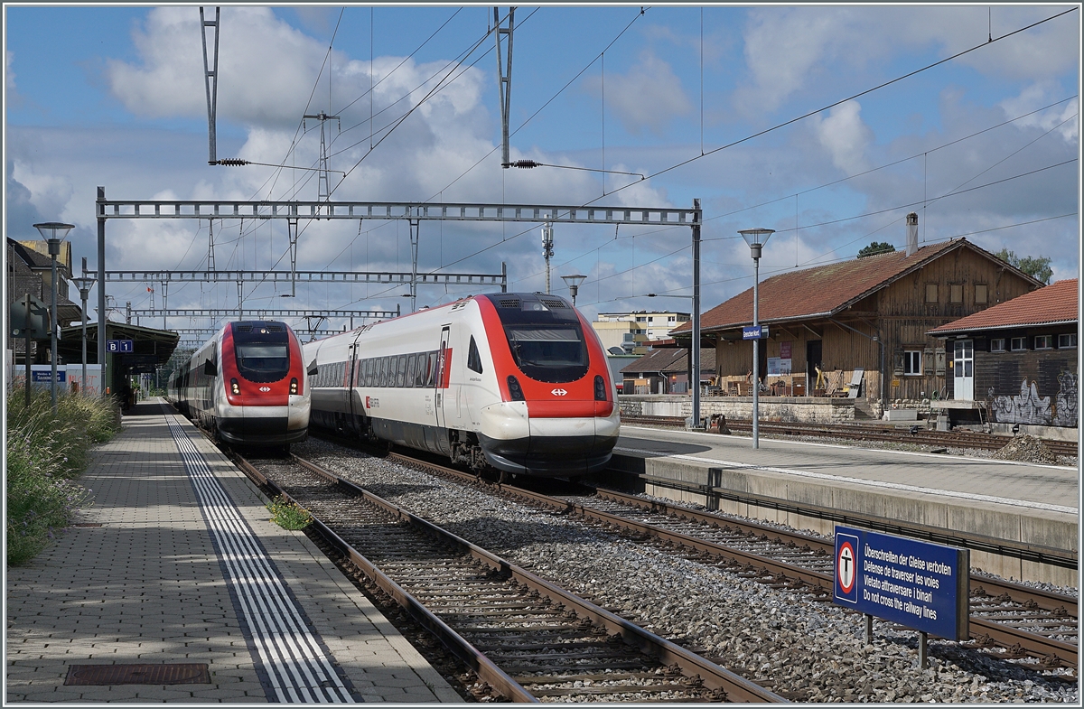 SBB RABe 500 ICN in the BLS / MLB Station Grenchen Nord on the way to Basel SBB and Biel/Bienne. 

06.06.2021