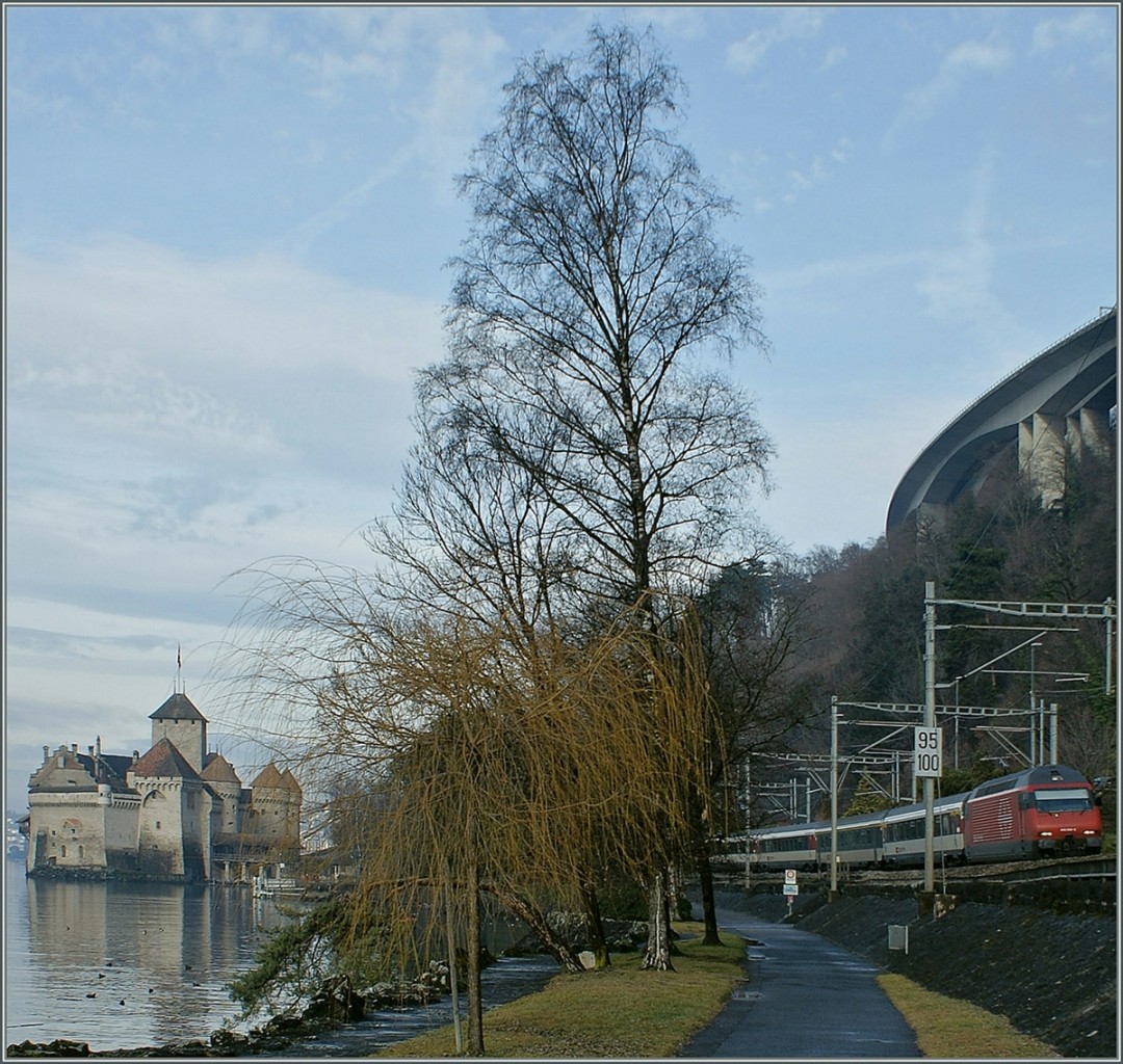 SBB Re 460 wiht an IR to Brig by the Castle of Chillon.
13.01.2011