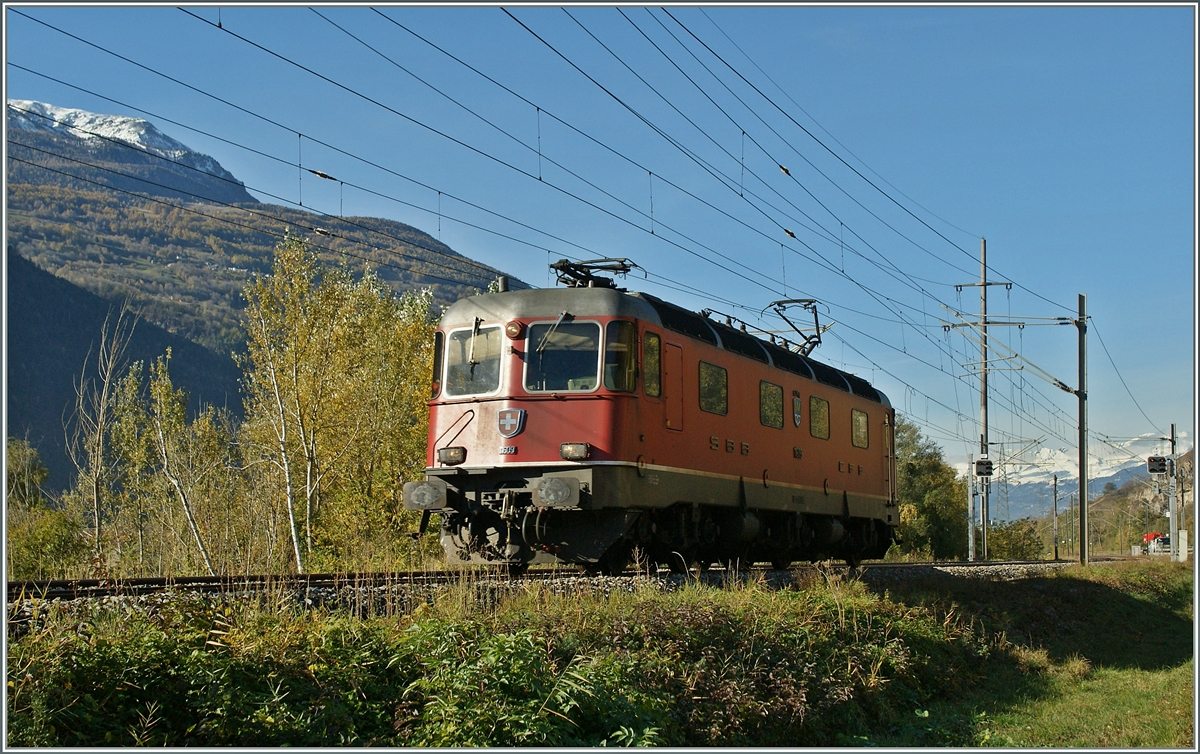 SBB Re 6/6 11609 betwenn Raron and Visp.
07.11.2013