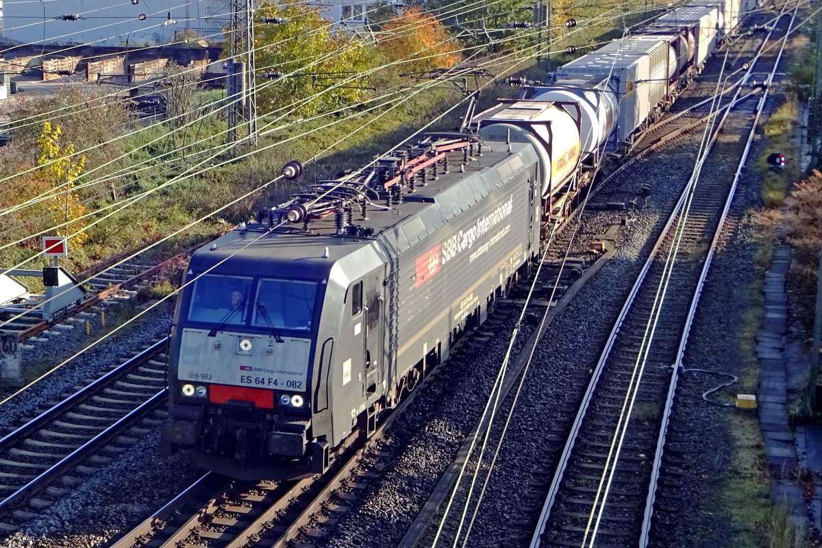 SBBCI 189 982 enters Emmerich on 8 November 2019.