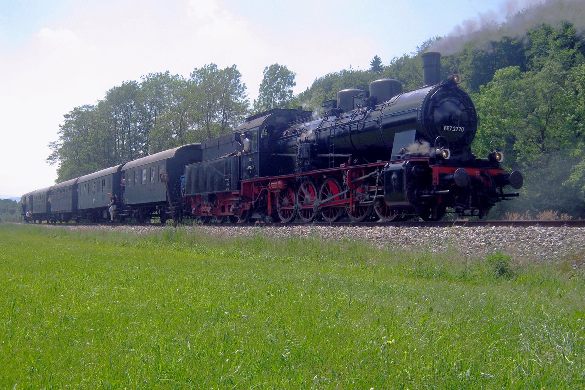 Scheinanfahrt (Fake departure) of 657.2770 between Timelkam and Ampflwang on 27 May 2012.