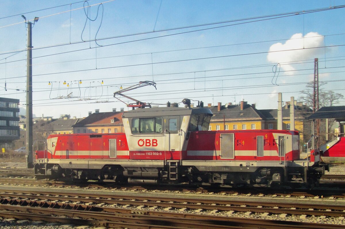 Seen from 'my' train on 29 December 2016 at Salzburg Hbf was 1163 002.