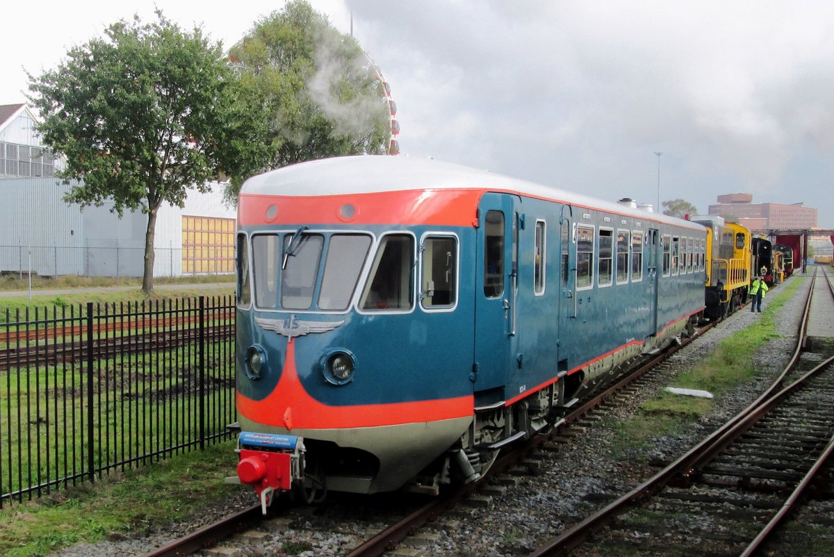 Series version of DE-1: DE 41 stands at Amersfoort-Bokkeduinen on 14 October 2014 during a small loco parade for the 175th Year of railways in the Netherlands. DE41 is now kept at the NSM in Utrecht.