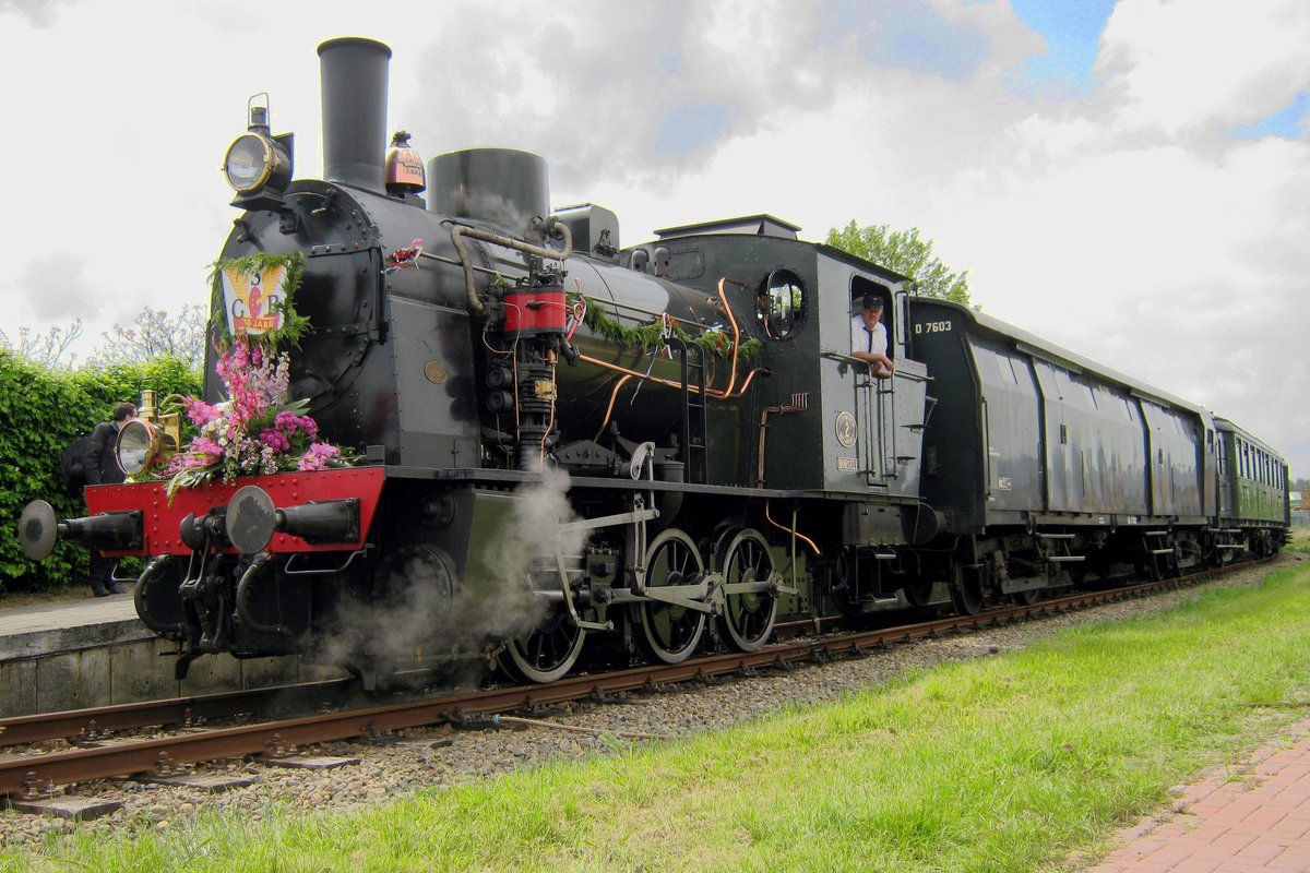 SGB-2 'BORSELE' stands in Goes with the Stoomtram Goes-Borssele on 19 May 2012 during the fourtieth anniversary of the SGB.