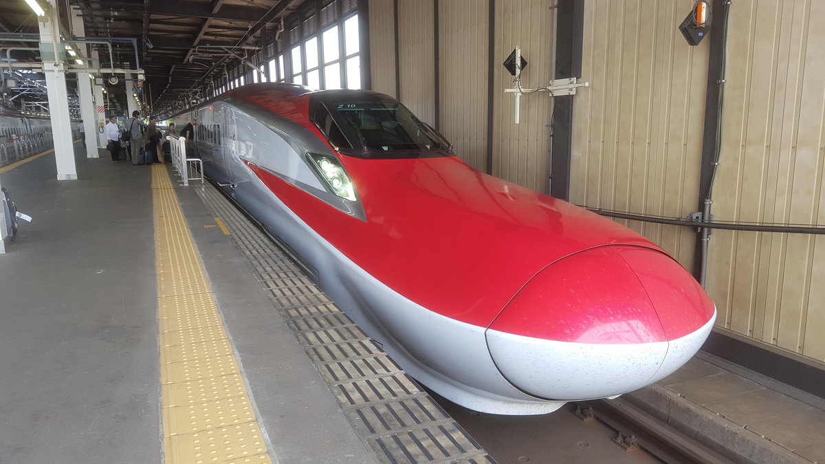 Shinkansen E6 JR EAST in Morioka Station. 23/05/17