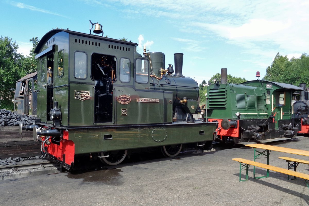 SHM-26 enjoys a pause at the biergarten in Simpelveld with the ZLSM on 8 July 2017.