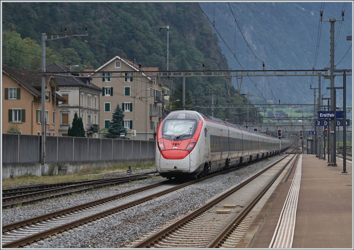 Shortly before Erstfeld, most trains heading south leave the route of the  old Gotthard  railway and travel through the Gotthard bass tunnel. Since this is currently only in very limited operation, most passenger trains and some freight trains, with a few exceptions, are rerouted via the  old Gotthard railway route , now also called the  Gotthard Panorama route . This means that high-quality passenger trains are safe when passing through Erstfeld Daily life again for a short time. For the vast majority of these services, SBB Giruno RABe 501s are in use, which run in double traction wherever possible. In the picture, the SBB RABe 501 027  Schaffhausen  is in the lead and the 501 010  Basel Land  as IC 10865 from Zurich HB to Lugano passing through Erstfeld.

October 19, 2023