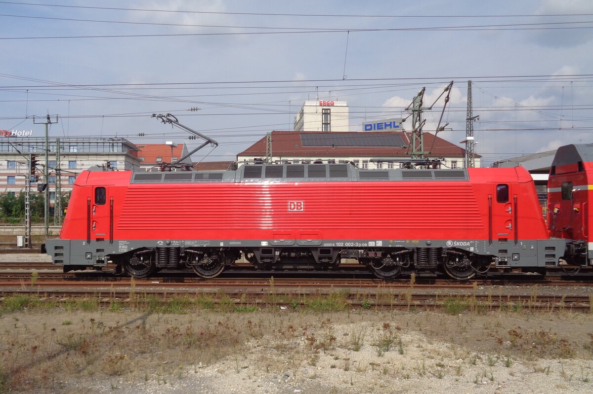 Side view on 102 002 at Nürnberg Hbf on 6 September 2018 during test rides.