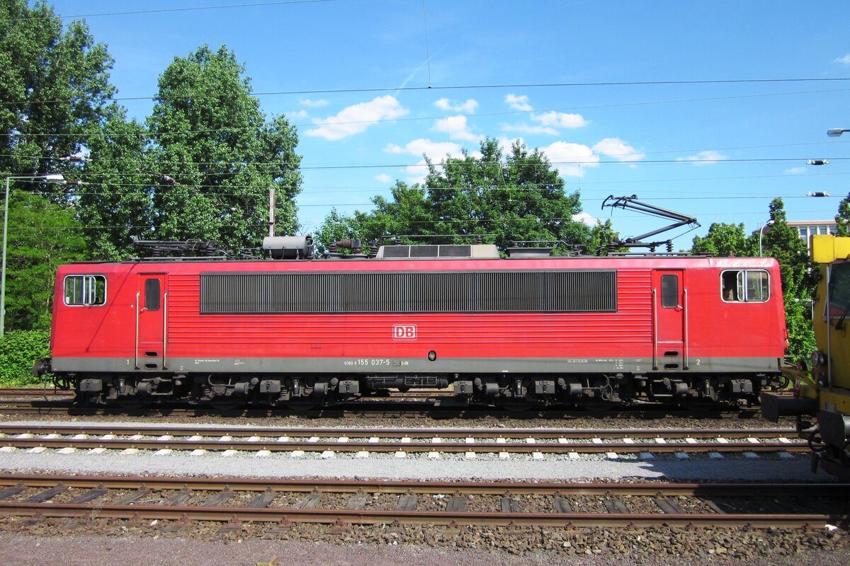 Side view on 155 037 at Osnabrück Obf on 6 June 2013. 