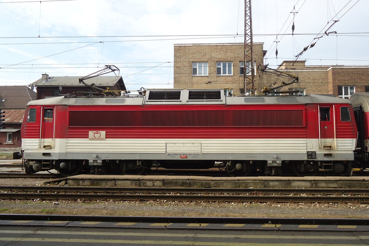 Side view on 163 113 at Zilina on 29 May 2015.
