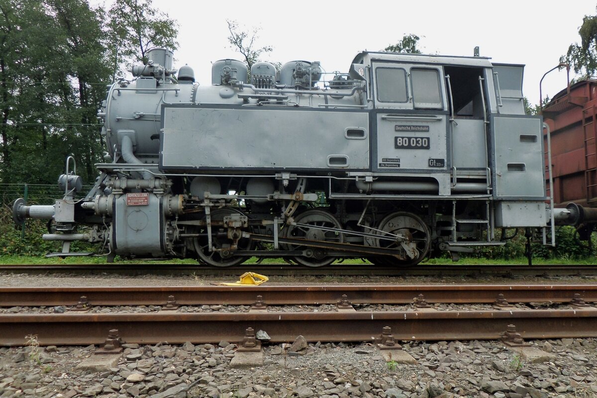 Side view on 80 030 -in photo colours- at Bochum-Dahlhausen on 17 September 2016.