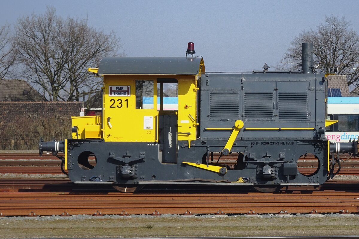 Side view on Fairtrains' oldie (about 85 years of age) 231 at Blerick on 5 March 2022.