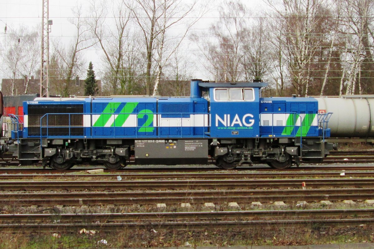 Side view on NIAG 2 at Gladbeck West on 31 October 2013.