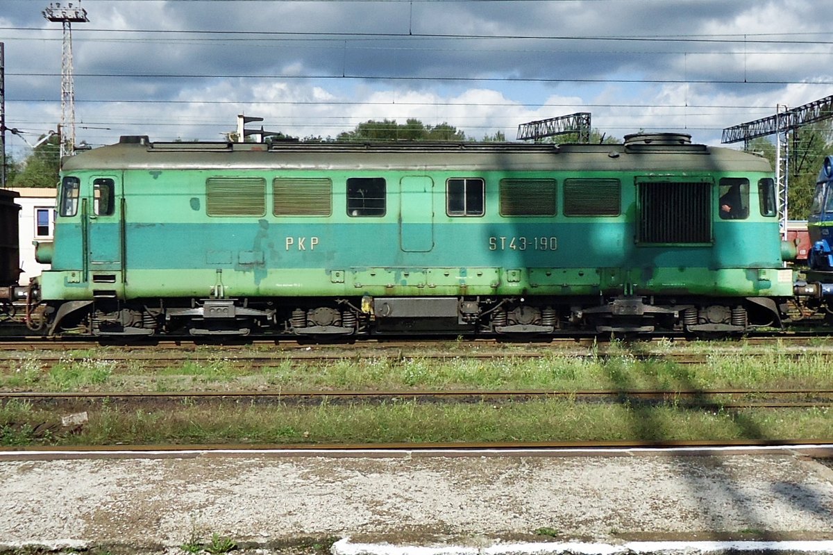 Side view on ST43-190 at Wegliniec on 23 September 2014.