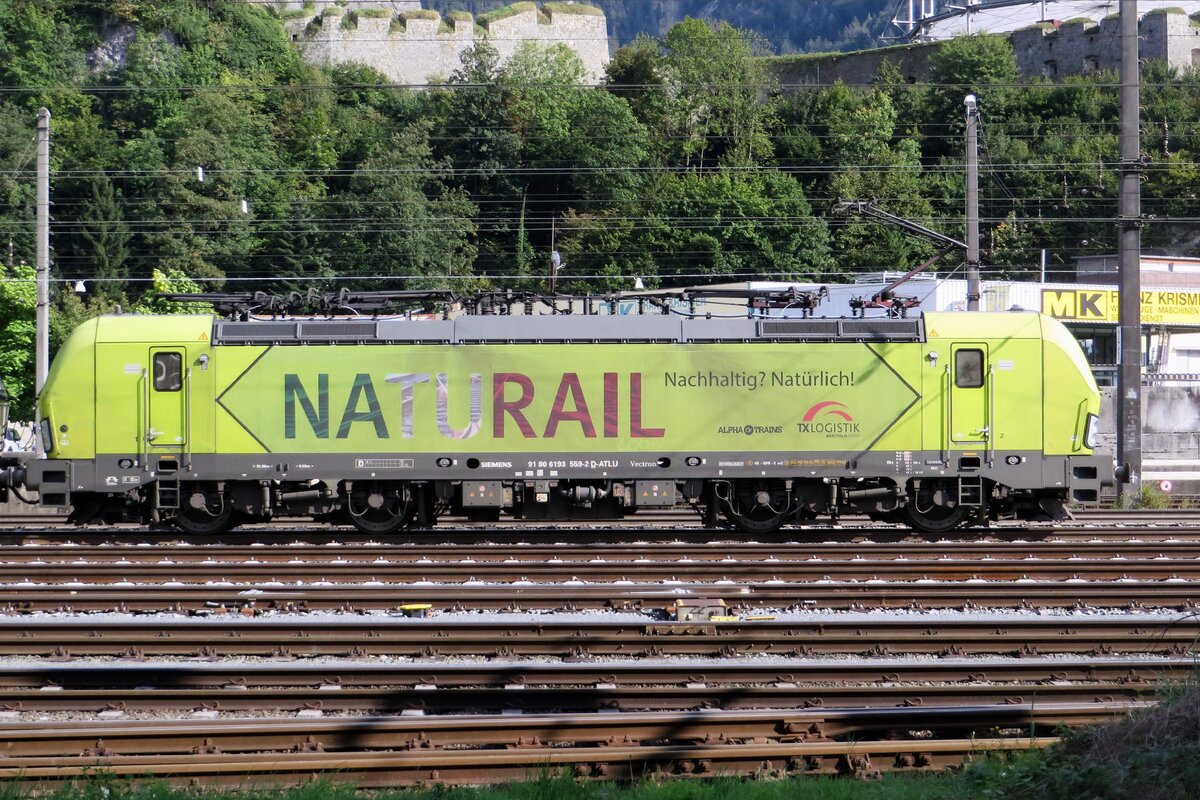 Side view on TX Logistics 193 559 at Kufstein on 21 September 2021.