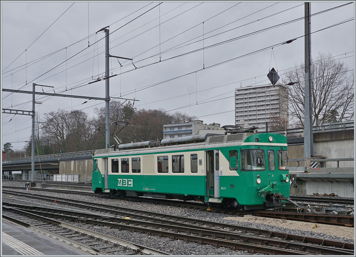 Since the BAM MBC SURF Be 4/4 have dominated passenger traffic, the older Be 4/4 have rarely been seen.
They are still mainly used in freight and commercial train traffic. The picture shows the Be 4/4 11 in Morges maneuvering trolleys.

Feb 22, 2024