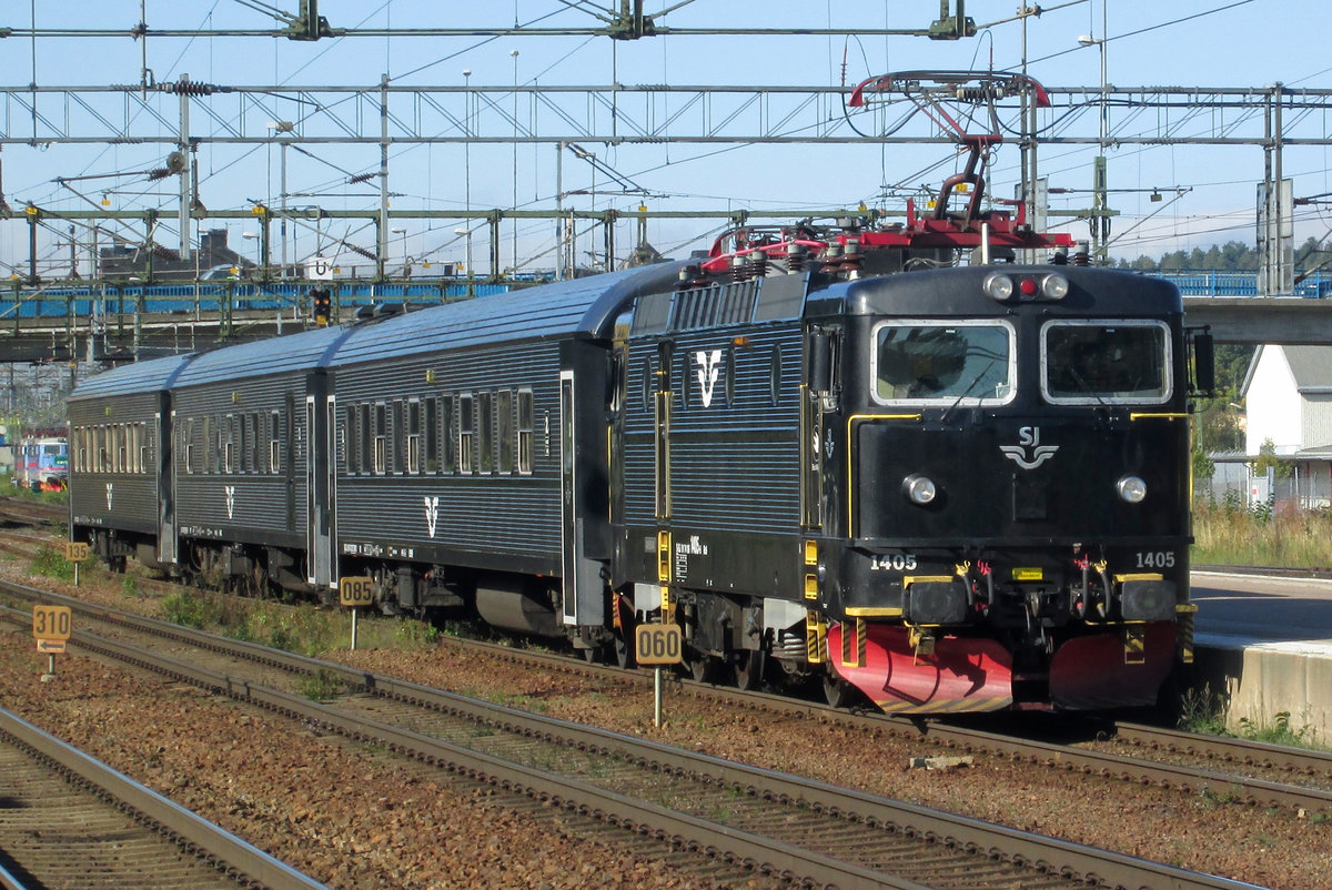 SJ 1405 departs from Gävle on 11 September 2015.