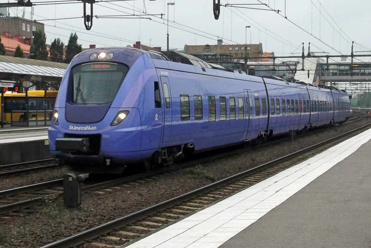 Skänetrafiken X-61054 enters Hassleholm on 14 September 2015.