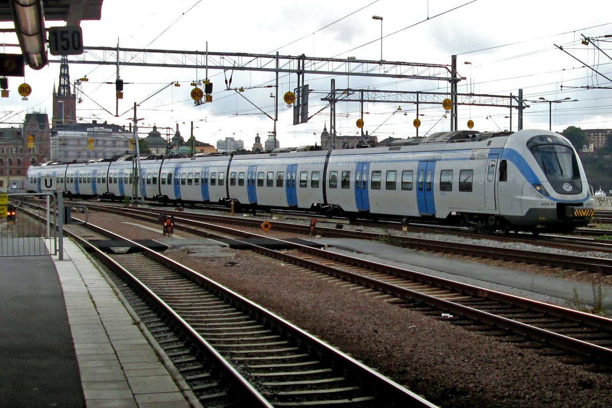 SL 6036 enters Stockholm Central on 10 September 2015 with a service from the southern suburbs.