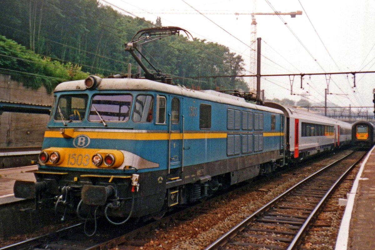 SNCB 1503 calls with an IC to Eupen at Liége Guillemins on 10 September 1999.