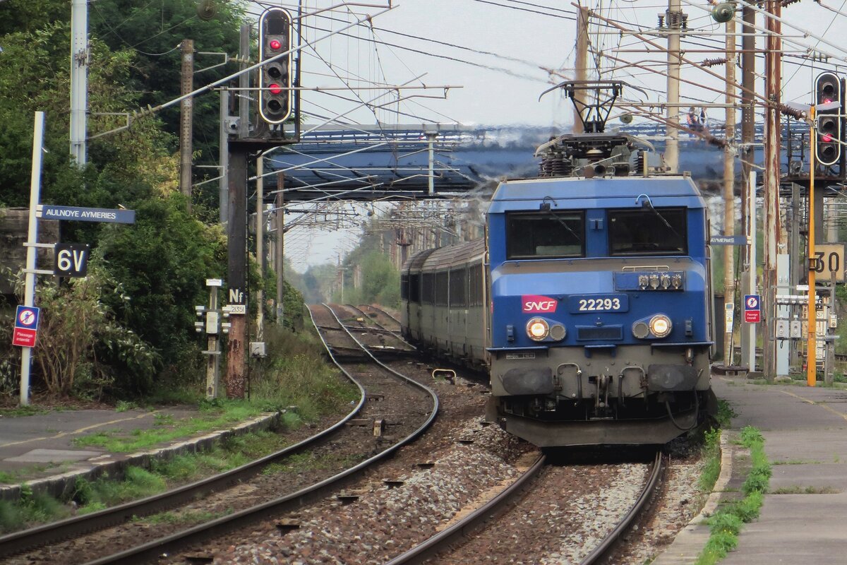 SNCF 22293 is about to call at Aulnoye-Aymeries on 16 September 2021.