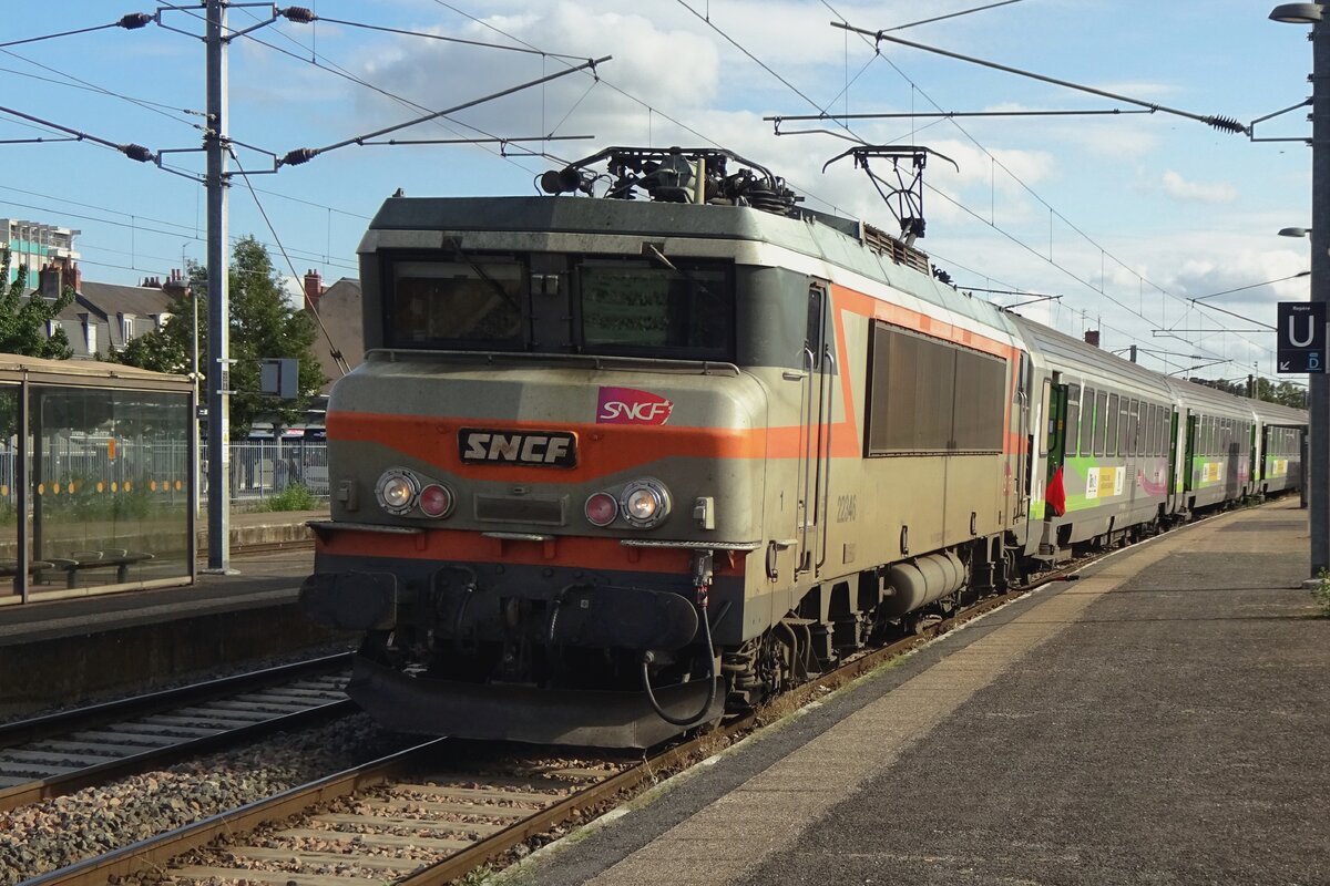 SNCF 22346 stands at Nevers with a TER to Paris-Bercy on 16 September 2021.