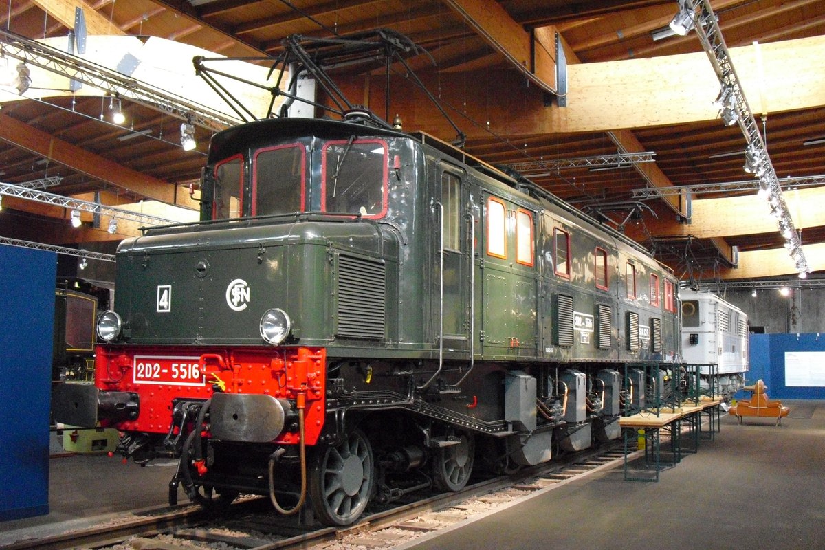 SNCF 2D2 5516 stands in the Cité du Train on 24 September 2010. The furniture in the foreground shows us, that a model railway convention is in preparation.