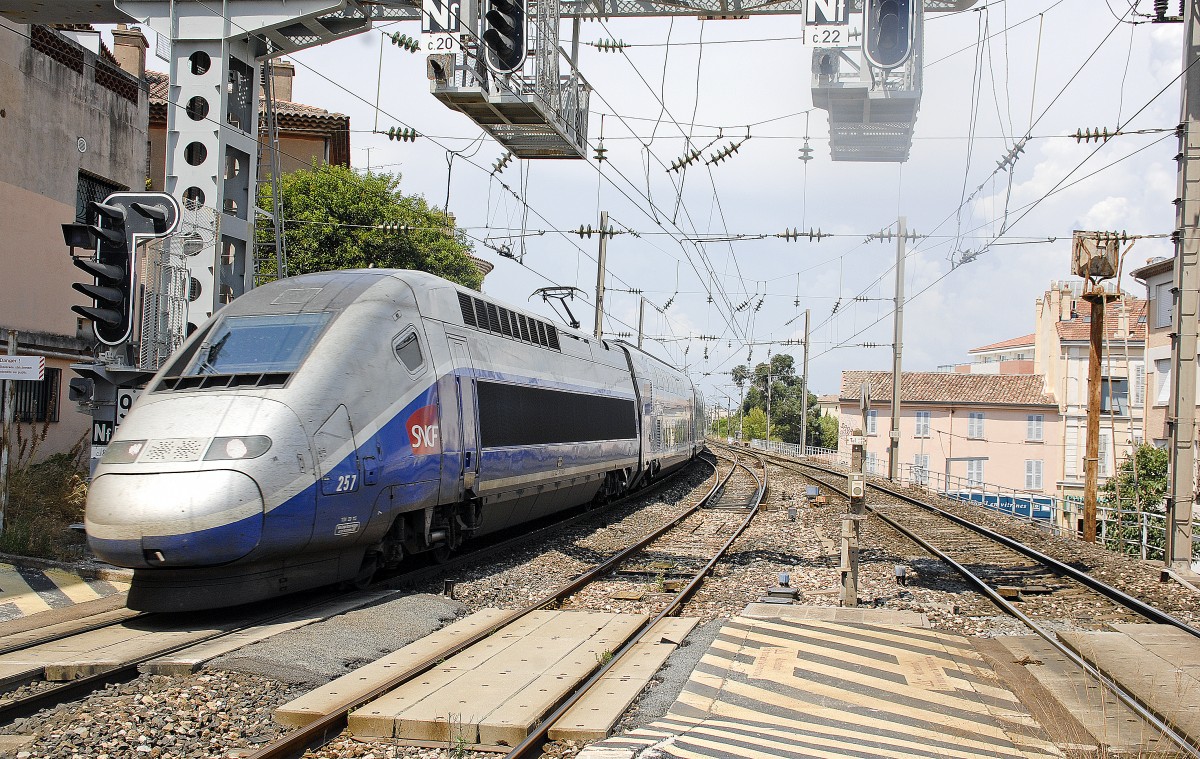 SNCF TGV POS fast train in Saint-Raphäel. Date: 20. July 2015.