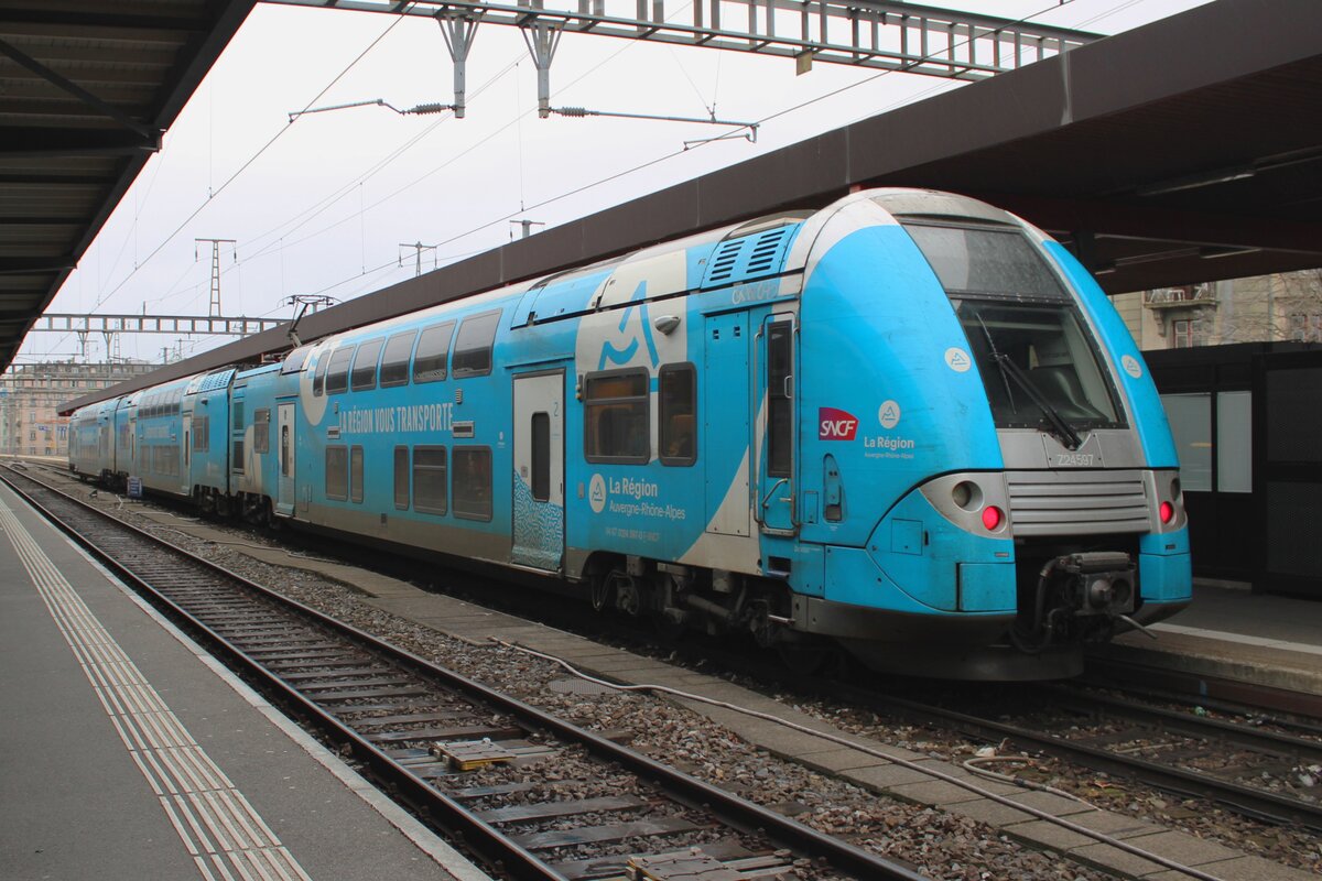 SNCF Z-24597 shows the Rhones-Alpes colours at Geneve on 31 December 2023.