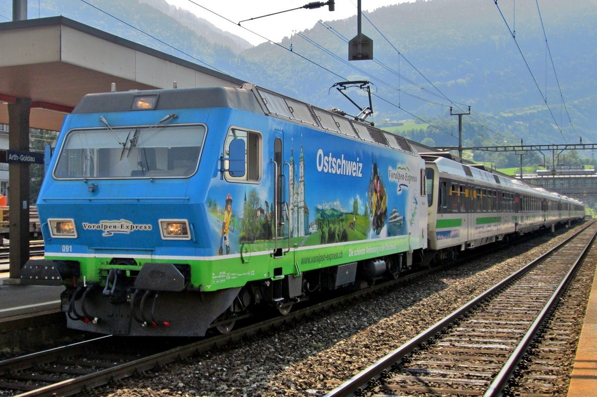 SOB 456 091 advertises on 6 June 2015 at Arth-Goldau for her own train, the VorAlpenExpress.