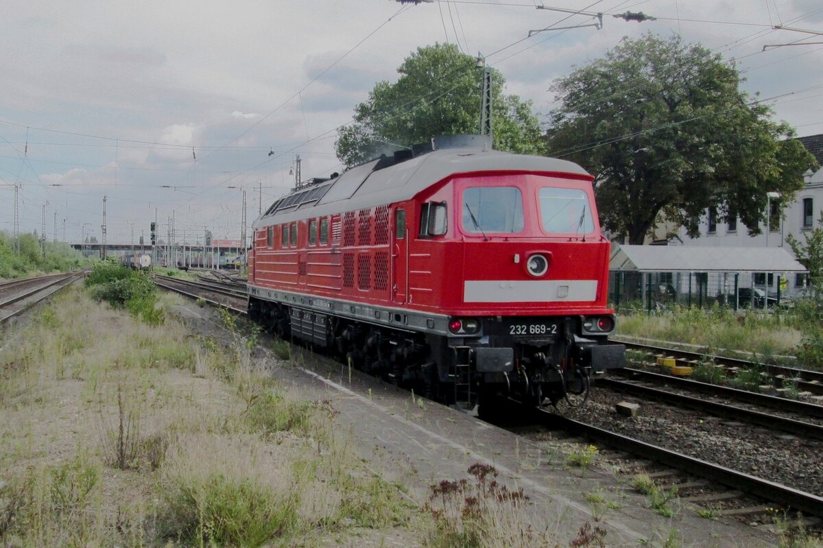 Solo ride for 232 669 at Rheinhausen on 16 September 2016.