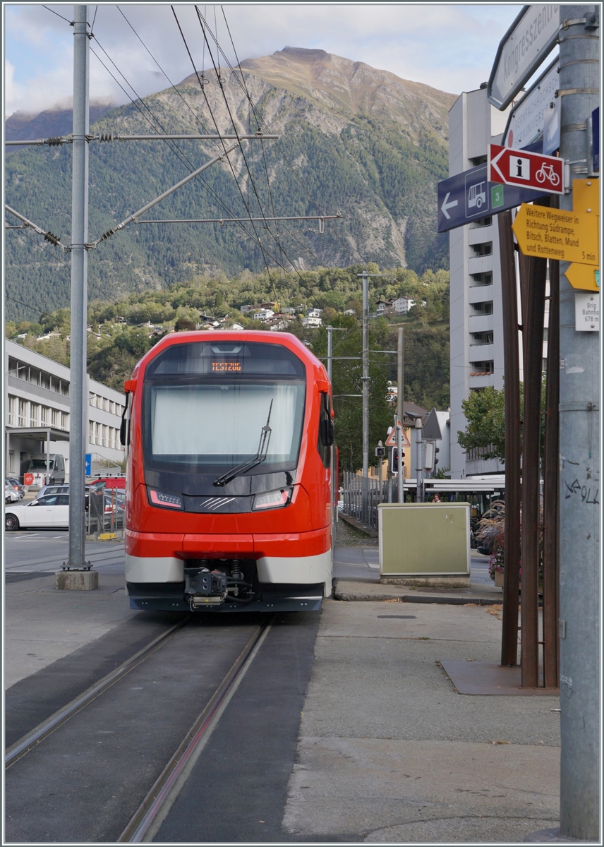 Some MGB  Orion  trains are already in operational use, but test runs are still taking place:
The MGB ABeh 8/12 311  Orion  in Brig during a test drive.

Oct 19, 2023