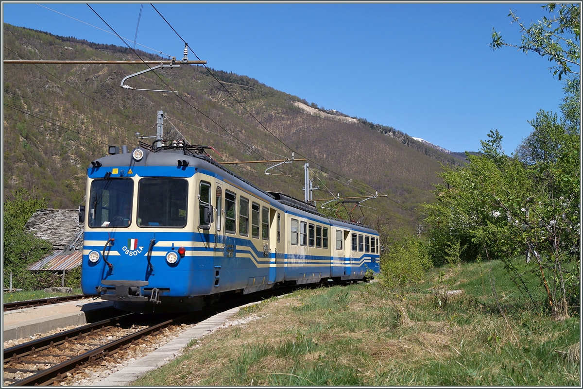 SSIF ABe 8/8 23  Ossola  in Verigo.
15. 04.2012