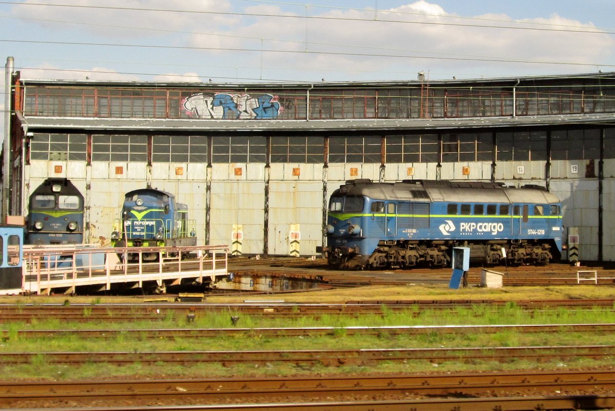 ST 44-1218 stands in the loco shed at Leszno on 29 April 2016.