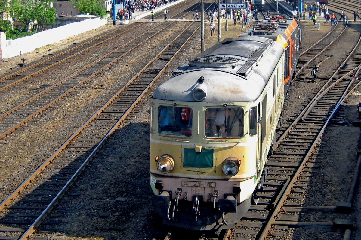 ST43-170 runs light through Wolsztyn on 30 April 2011.