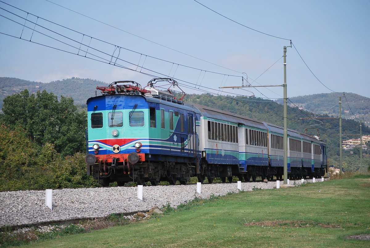 Stia-Arezzo train near La Pazienza in October 2014.