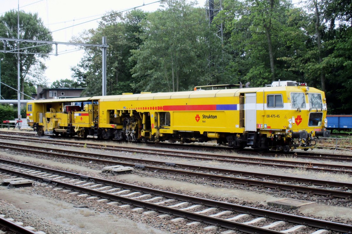 Strukton 08-475-4S stands at Dordrecht on 16 July 2016.