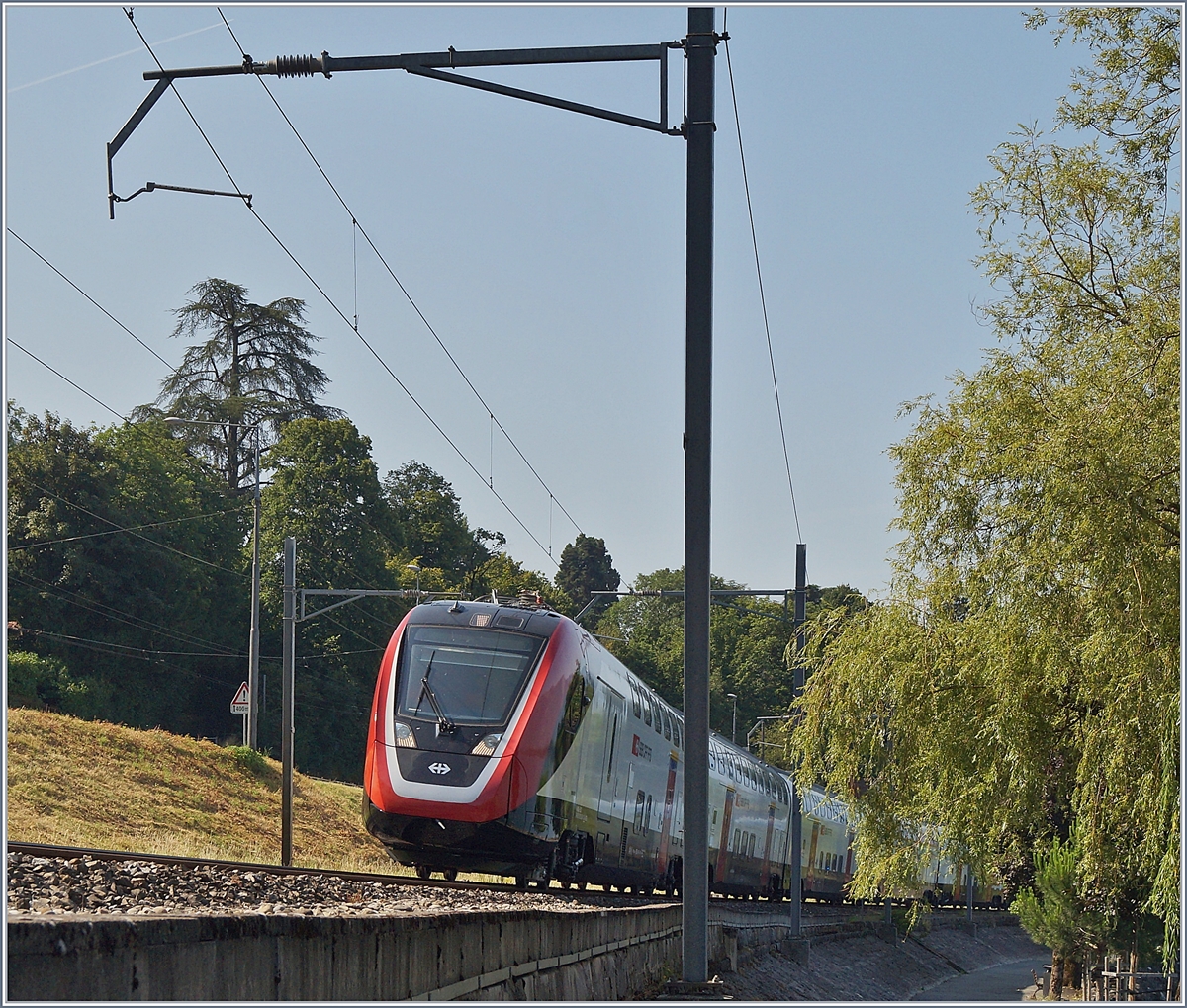 Suprised by a SBB RABDe 502 by Villenneuve. 

28.07.2019