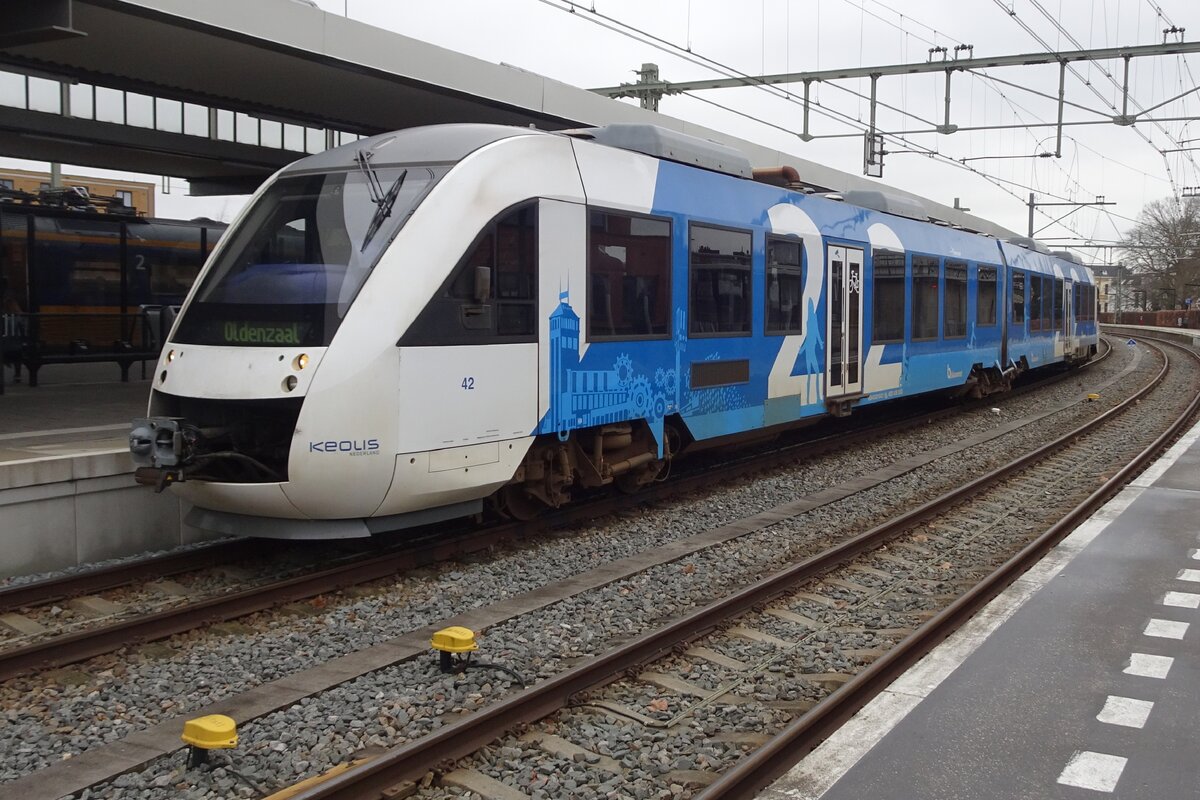 SYNTUS/Keolis 42 stands in Zutphen on 17 February 2023.