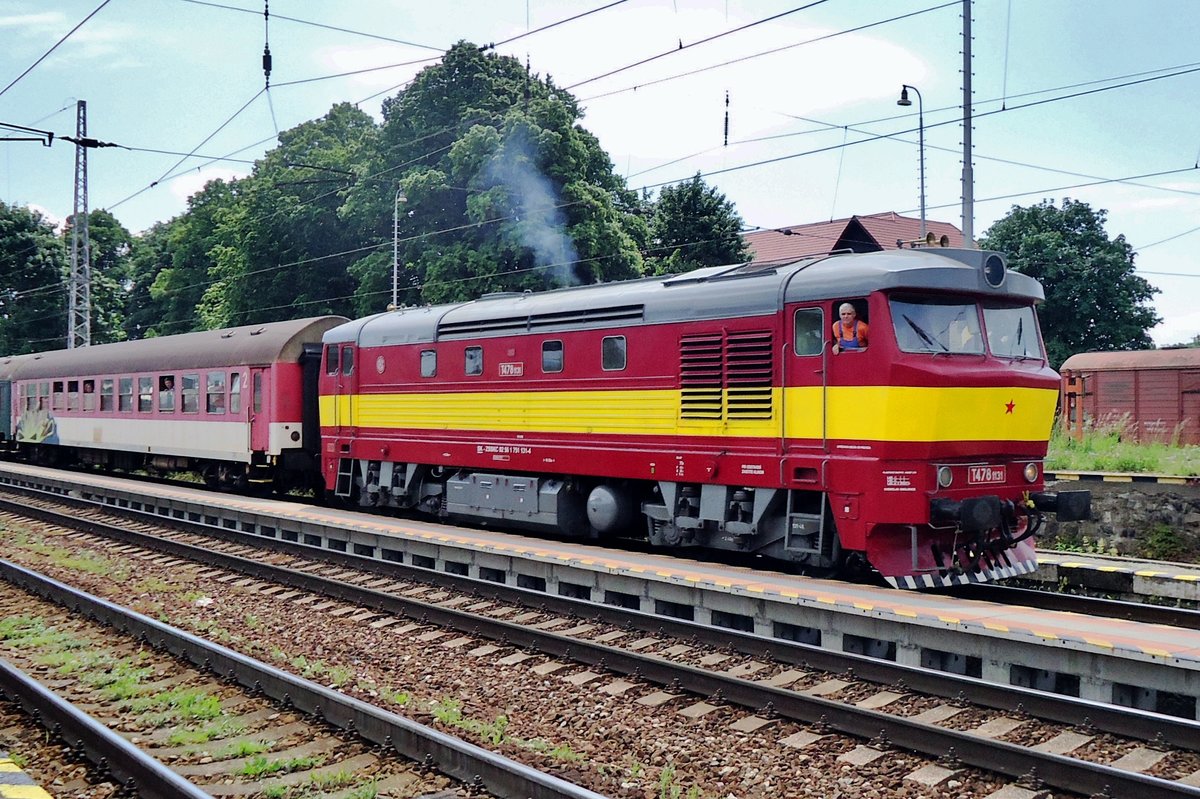 T478 1131 gets a smoke at Vrutky on 30 May 2015.