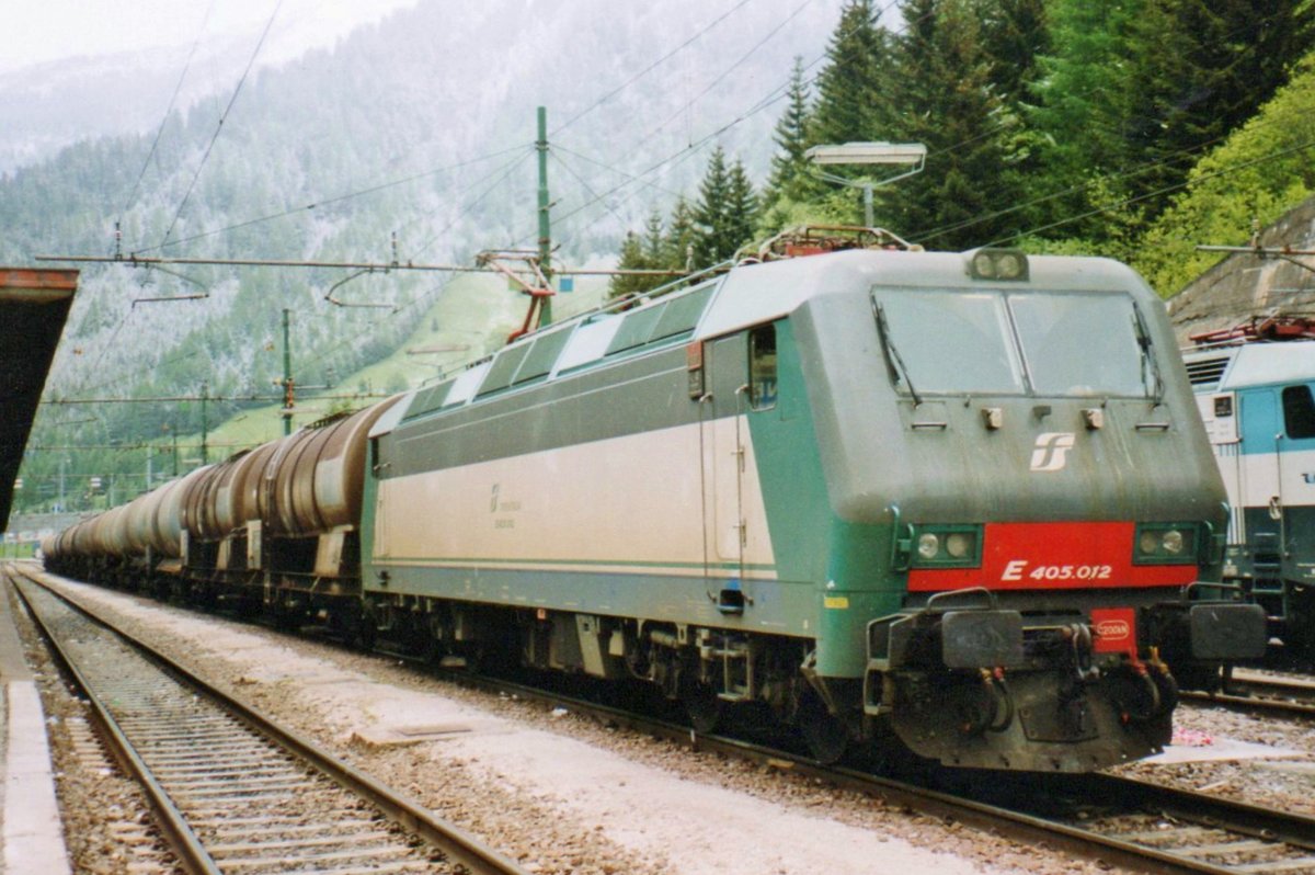 Tank train with E 405 012 stands at Brennero on a cold 1 June 2003.