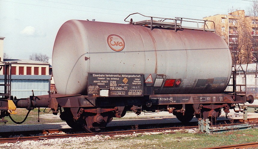 Tank wagon DB Eva in Milano, March 1995 [wagon citerne, carro cisterna]