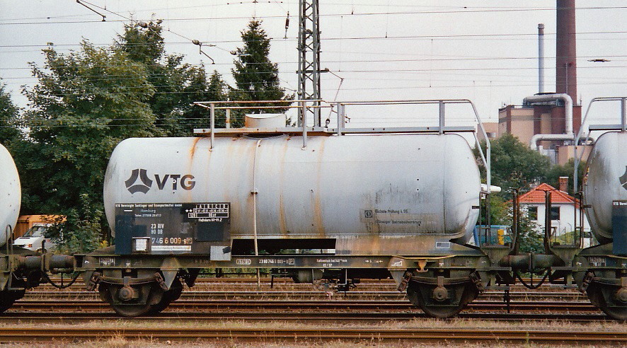 Tank wagon DB VTG in Hameln (D), August 2002 [wagon citerne, carro cisterna]