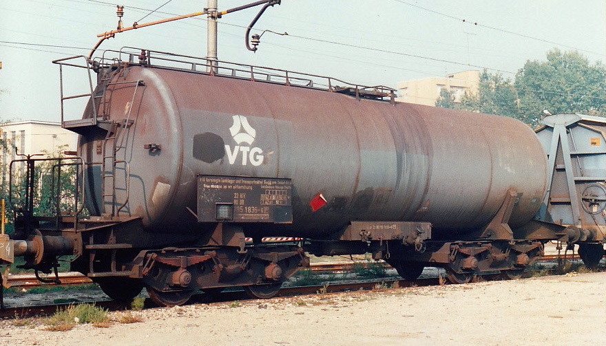 Tank wagon DB VTG in Milano, Nov. 1994 [wagon citerne, carro cisterna]