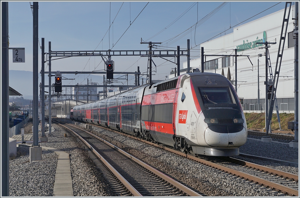 TGV Lyria from Paris to Lausanne by Prilly Malley.

21.02.2023