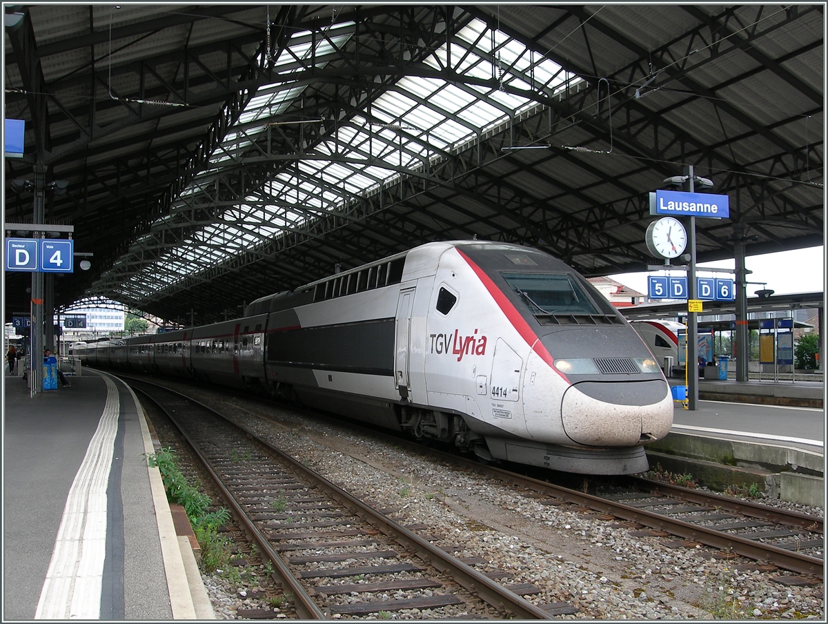 TGV Lyria in Lausanne. 24.06.2014 - Rail-pictures.com